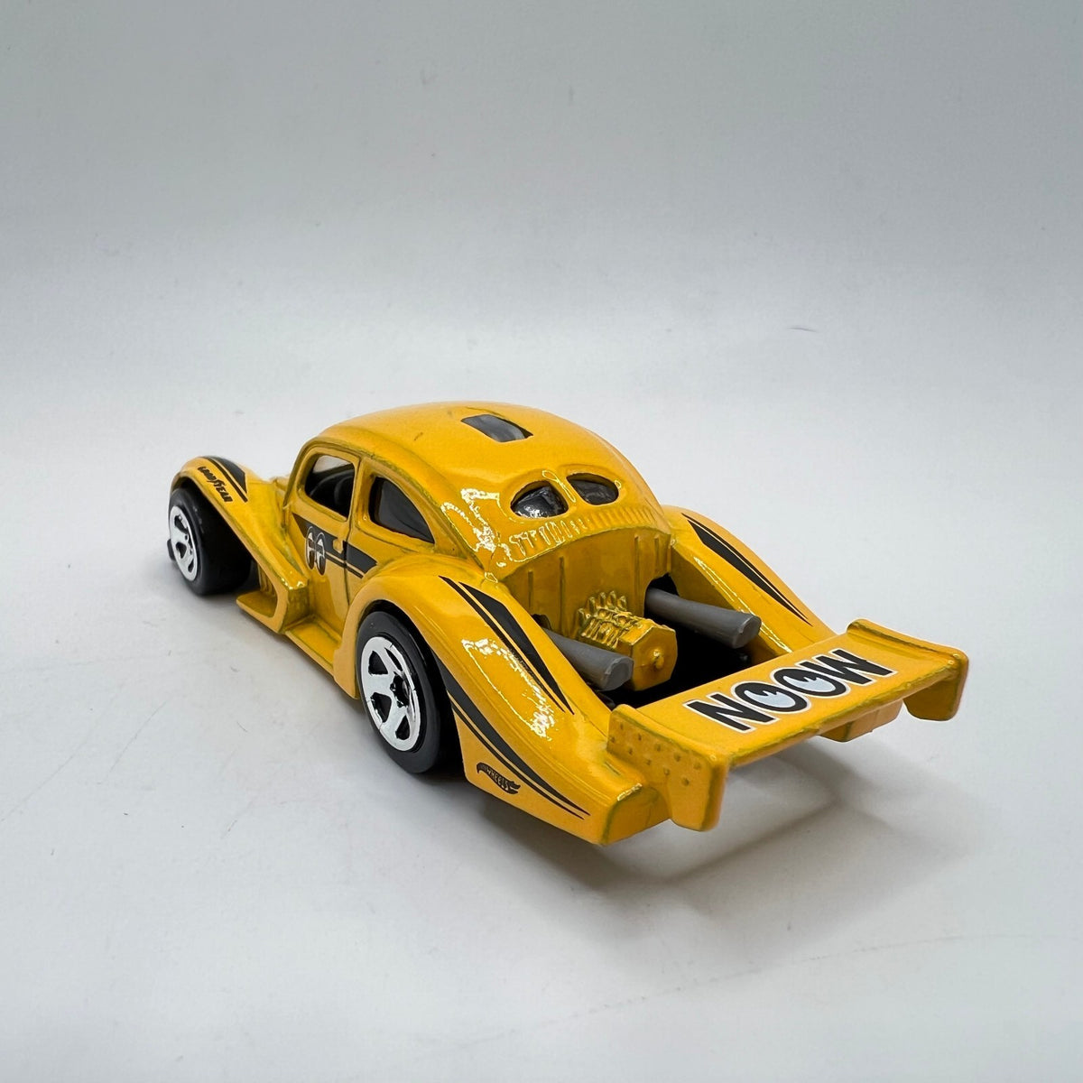 Hot Wheels Volkswagen Kafer Racer Yellow Mooneyes LOOSE 1/64