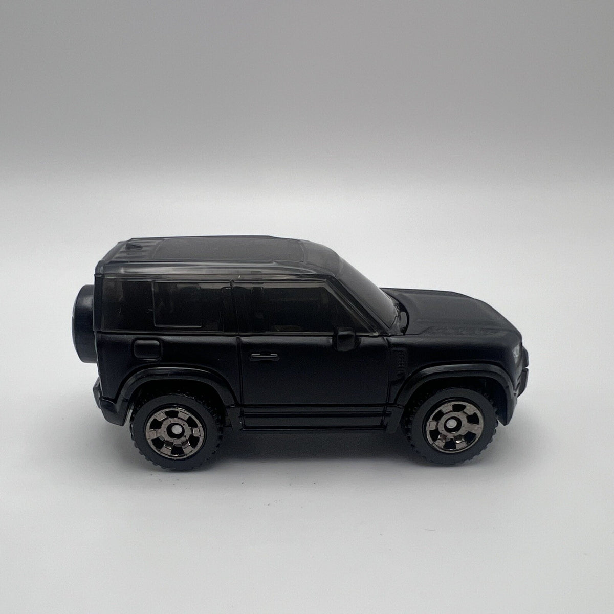 2020 Land Rover Defender 90 Limited Edition 1:64 Scale