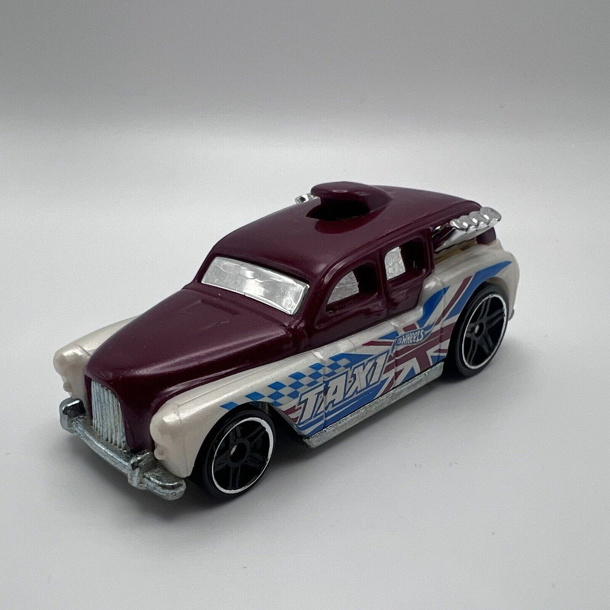 HOT WHEELS 1/64 COCKNEY CAB II British Theme Loose