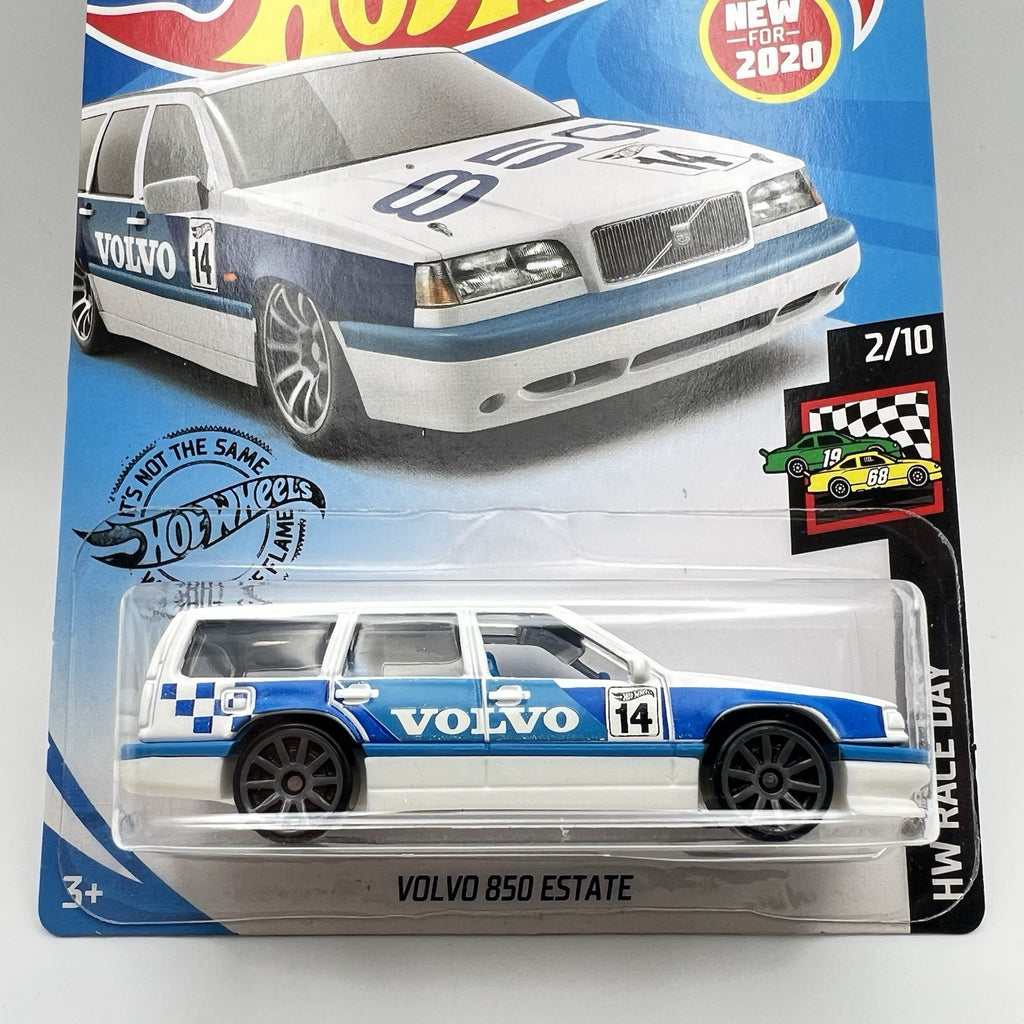 2019 Hot Wheels HW Race Day 2/10 Volvo 850 Estate 57/250 White w/ Blue New