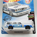 2019 Hot Wheels HW Race Day 2/10 Volvo 850 Estate 57/250 White w/ Blue New