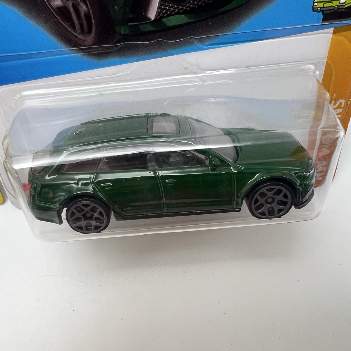 2023 & 2026 Hot Wheels 17 Audi RS 6 Avant Green & Yellow Lot of 2