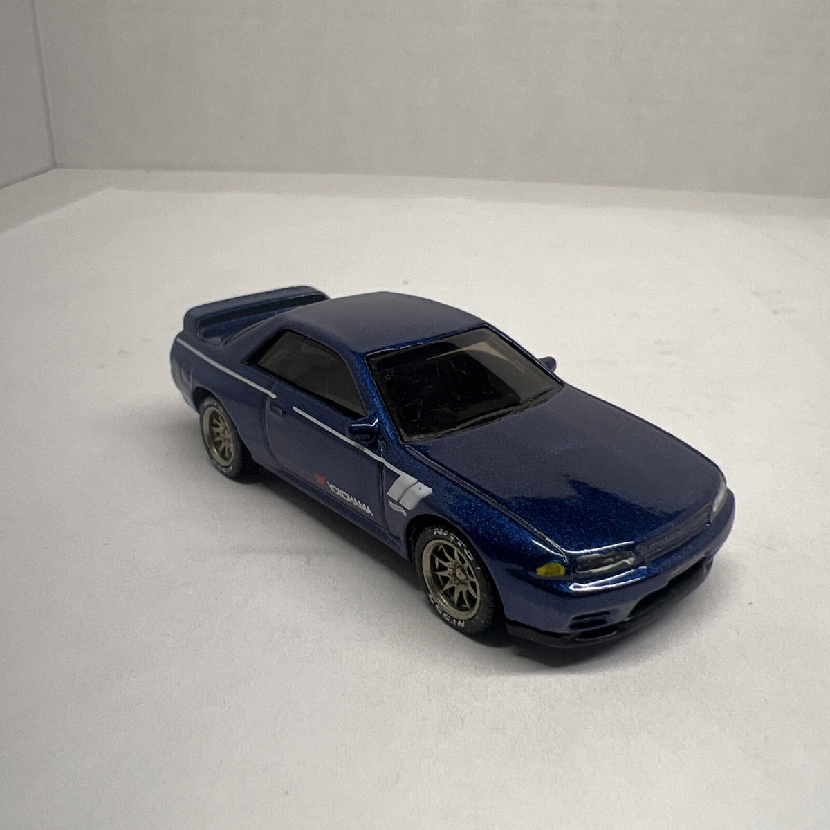 Hot Wheels Nissan Skyline GT-R R32 Dark Blue With Real Riders