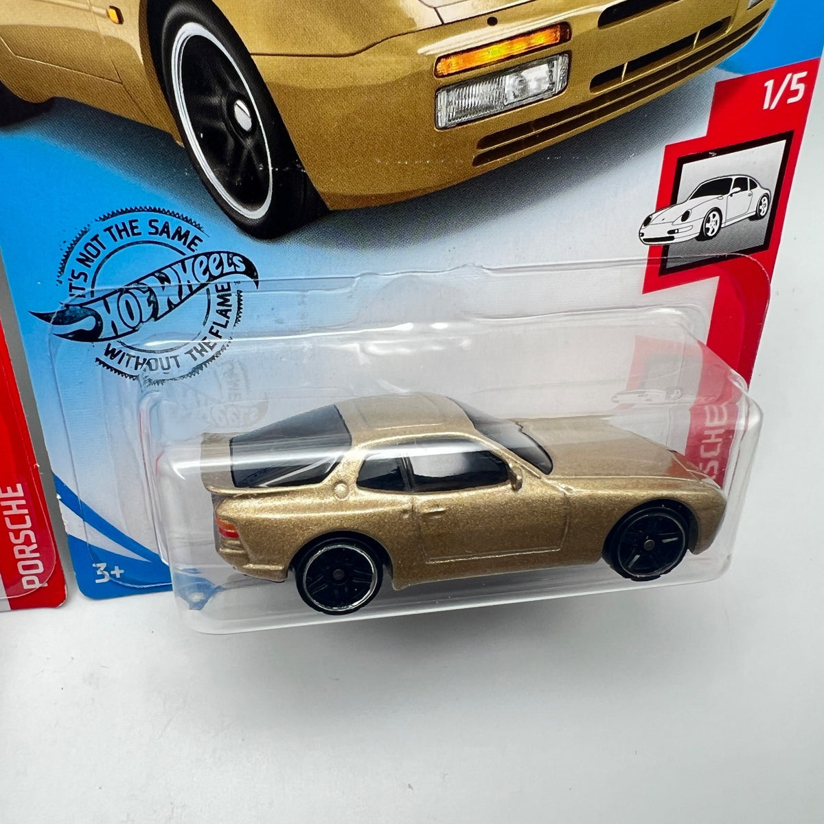 Hot Wheels '89 Porsche 944 Turbo Lot of 2 Red + Gold 47/250 Porsche 1/5 1:64
