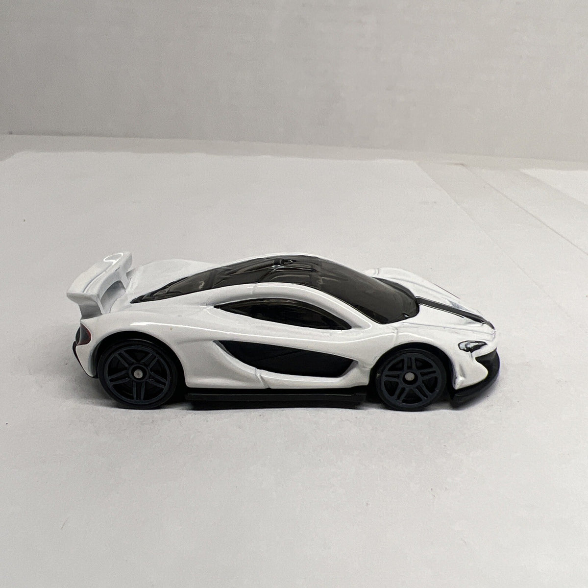 Hot Wheels #170 HW Exotics McLaren P1 White Loose - Rare Exotic Supercar!