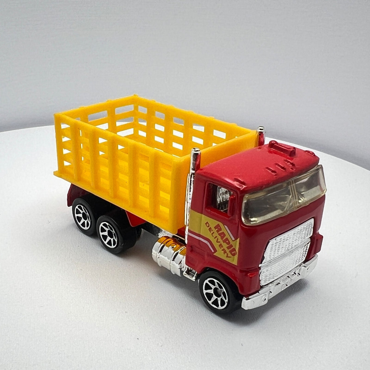 Hot Wheels Stake Bed Truck Red Yellow Rapid Delivery LOOSE 1/64