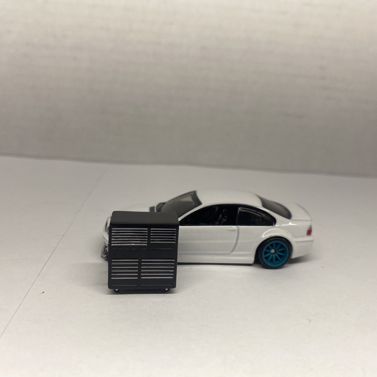 1/64TH SCALE MECHANICS TOOL BOX  SHOP / GARAGE DIORAMA PROP!! Hot Wheels Tarmac