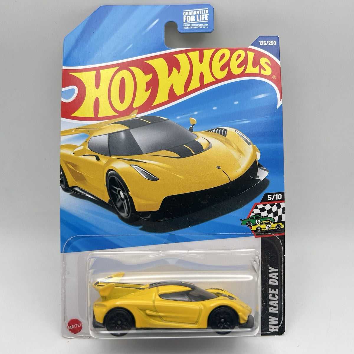 Hot Wheels Koenigsegg Jesko Yellow HW Race Day #125 NEW 2025