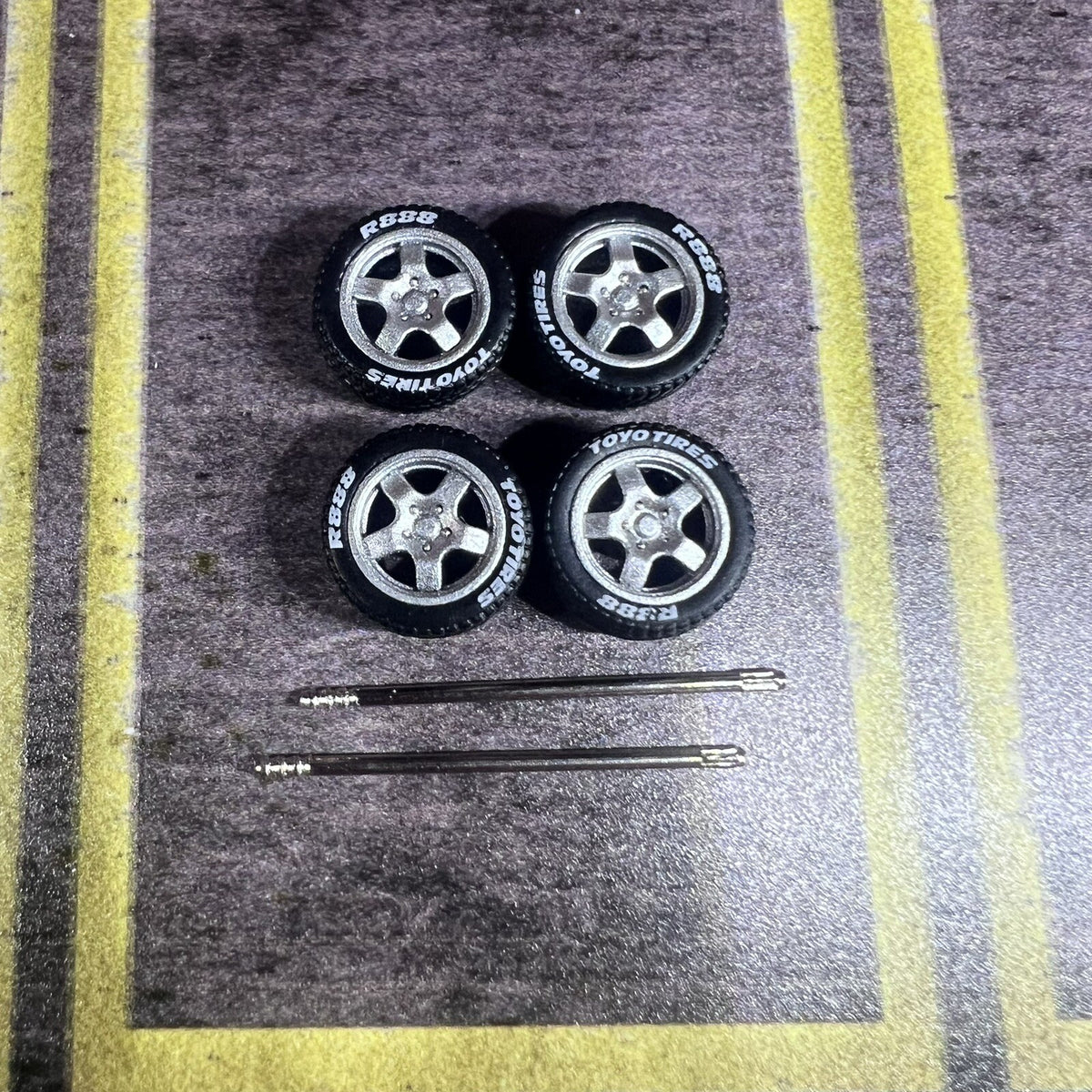 1/64 Scale 5 SPOKE Wheels With Rubber Tires  For Hot Wheels Matchbox Tomica