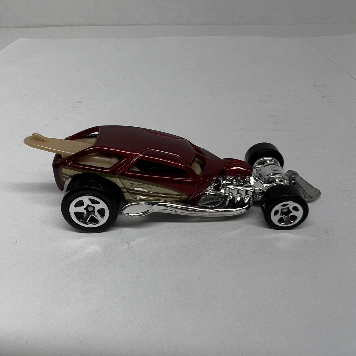 Hot Wheels Red Surf Crate 1:64 Scale Diecast Toy Car Model Mattel
