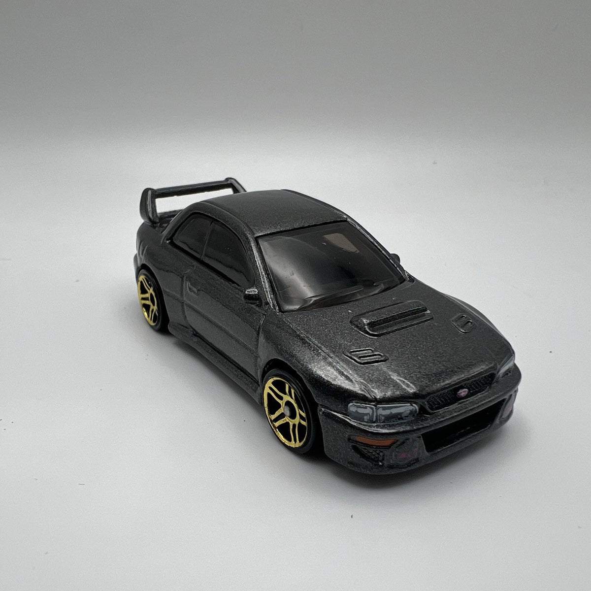 Hot Wheels Subaru Impreza 22b STi Version 1:64 Grey
