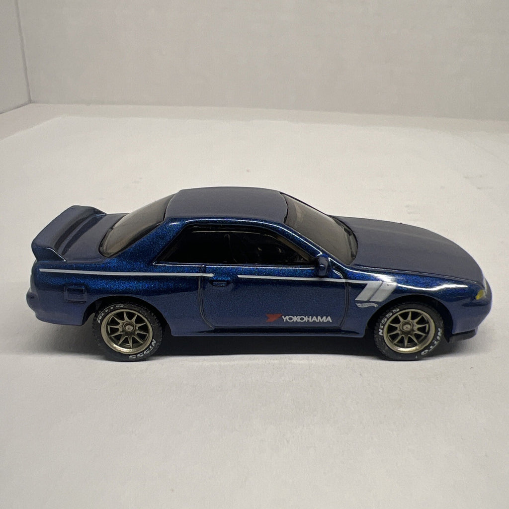 Hot Wheels Nissan Skyline GT-R R32 Dark Blue With Real Riders