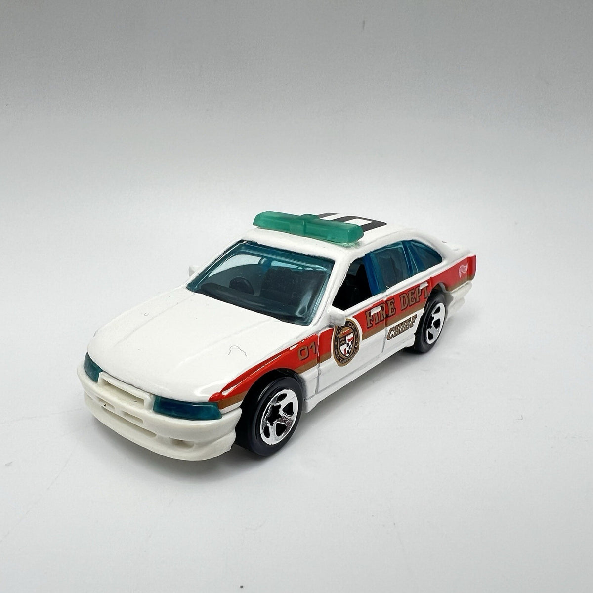 HOT WHEELS 1:64 1996 FIRE DEPT CHIEF CRUISER CAR 01 WHITE COMMODORE 5SP MALAYSIA