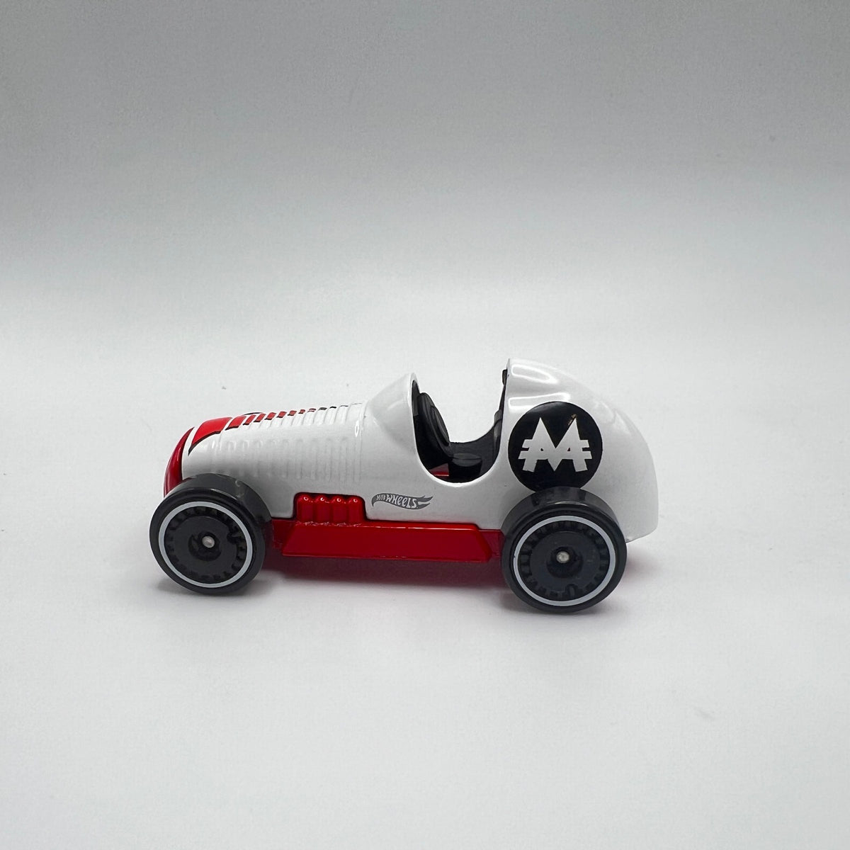 Hot Wheels Pass 'n Go White Red 2025 LOOSE 1/64