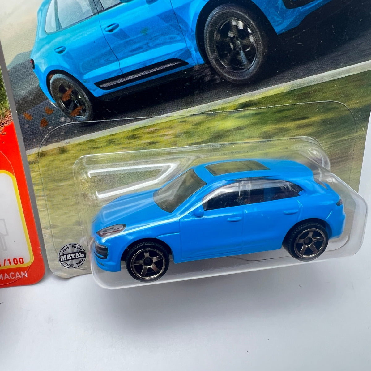 Matchbox Porsche Macan Lot of 2 Orange 2022 11/100 + Blue Macan S 64/125 1:64