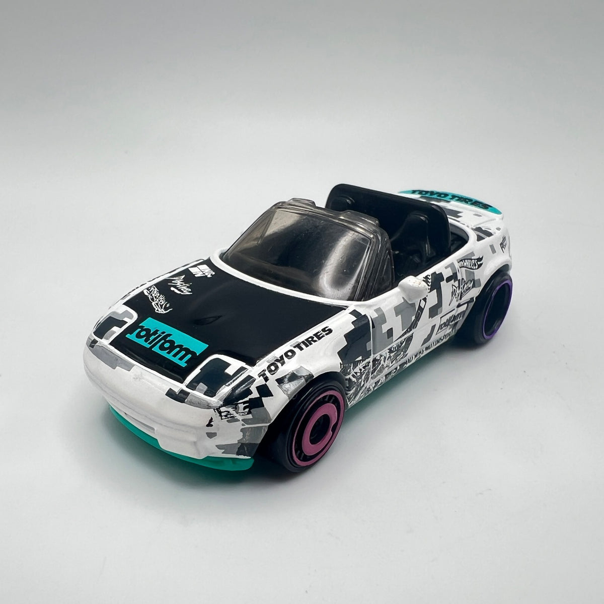 Hot Wheels '91 Mazda MX-5 Miata White Teal Rotiform Camo LOOSE 1/64