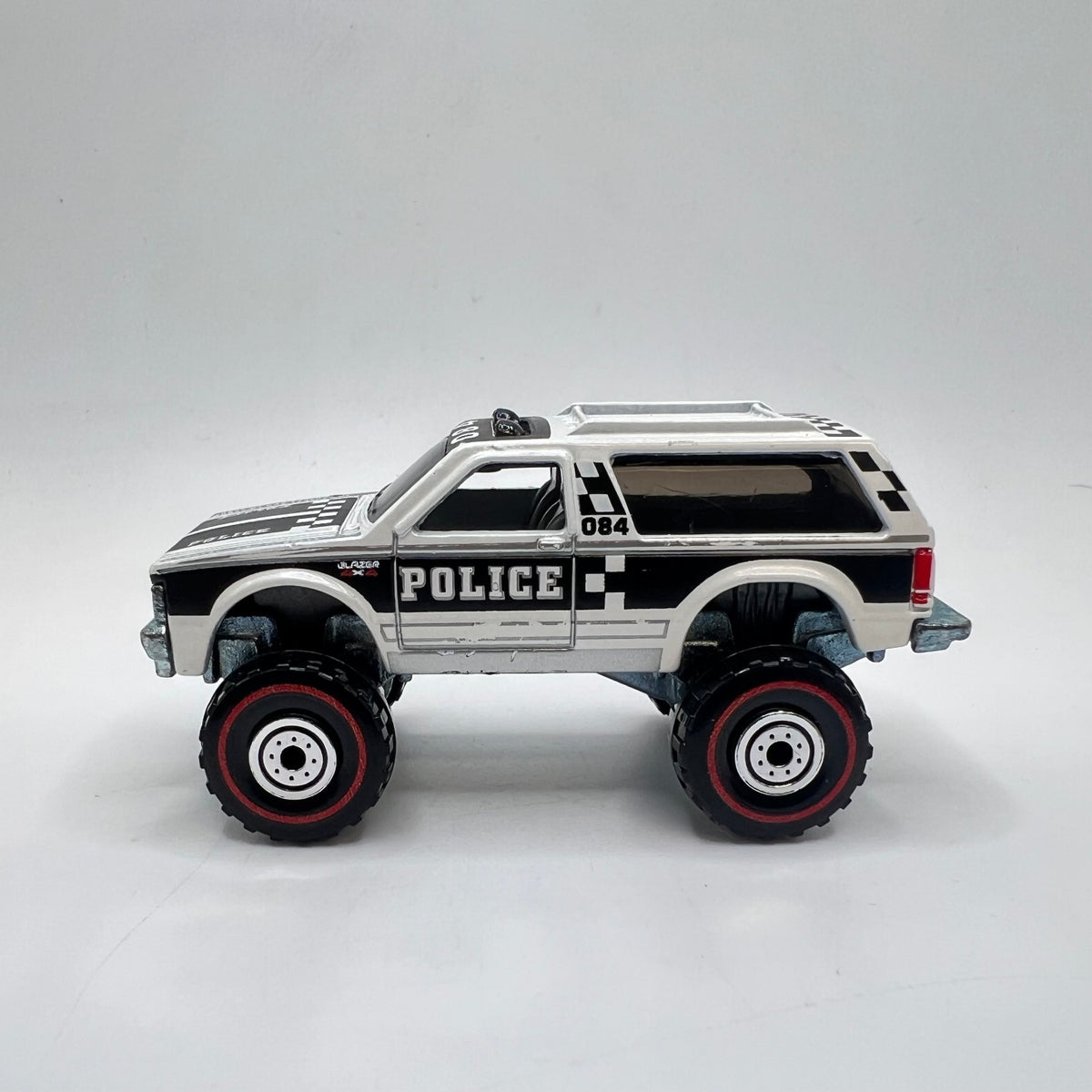 Hot Wheels Blazer 4x4 White Police 084 LOOSE 1/64