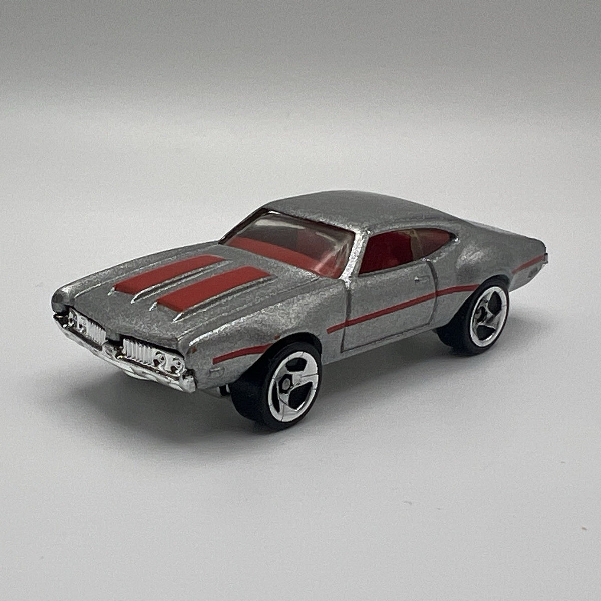 Hot Wheels Oldsmobile 442 Silver 3SP '93 Warner Malaysia Base Diecast Toy Car