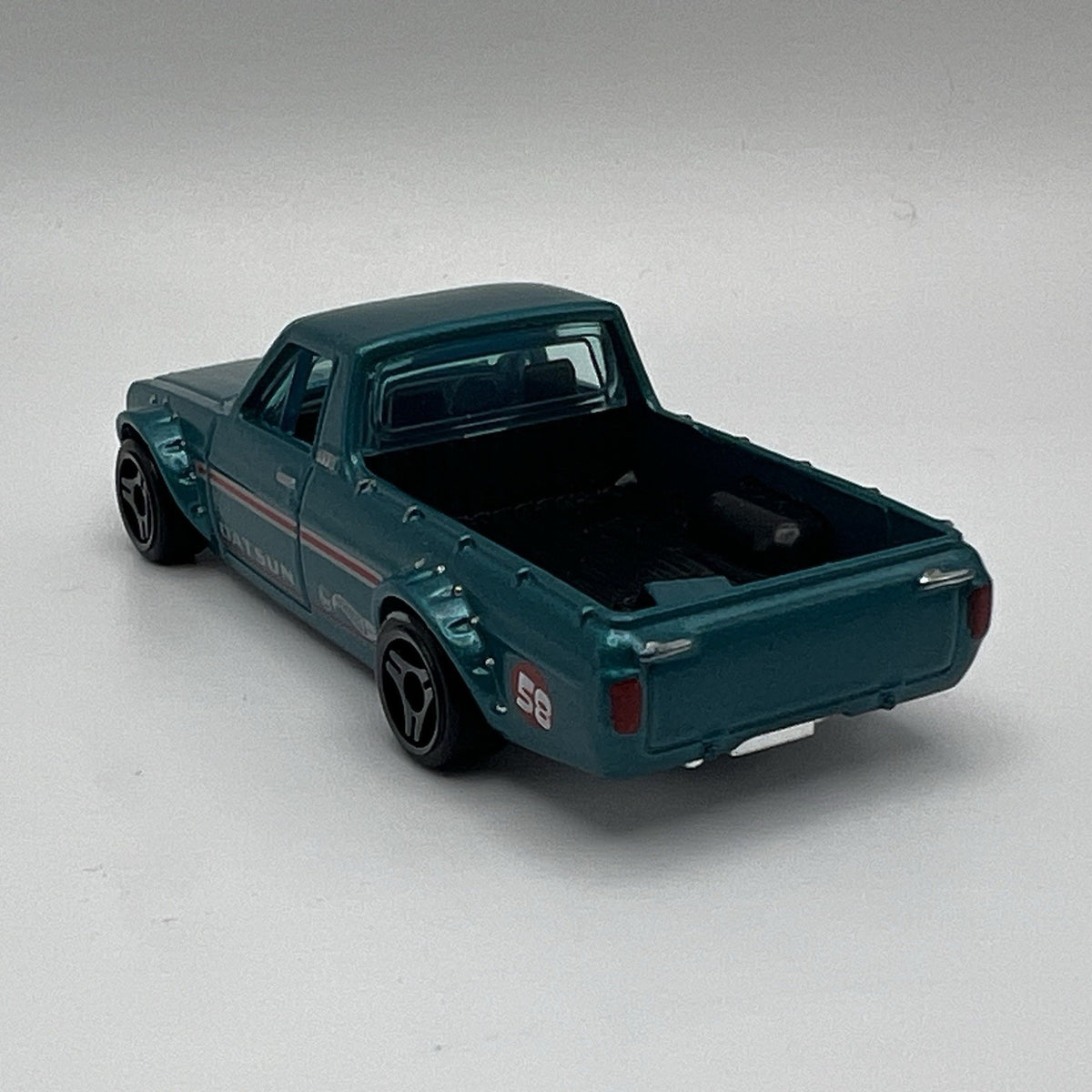 Hot Wheels 1975 Datsun Sunny Truck B120 HW Hot Trucks