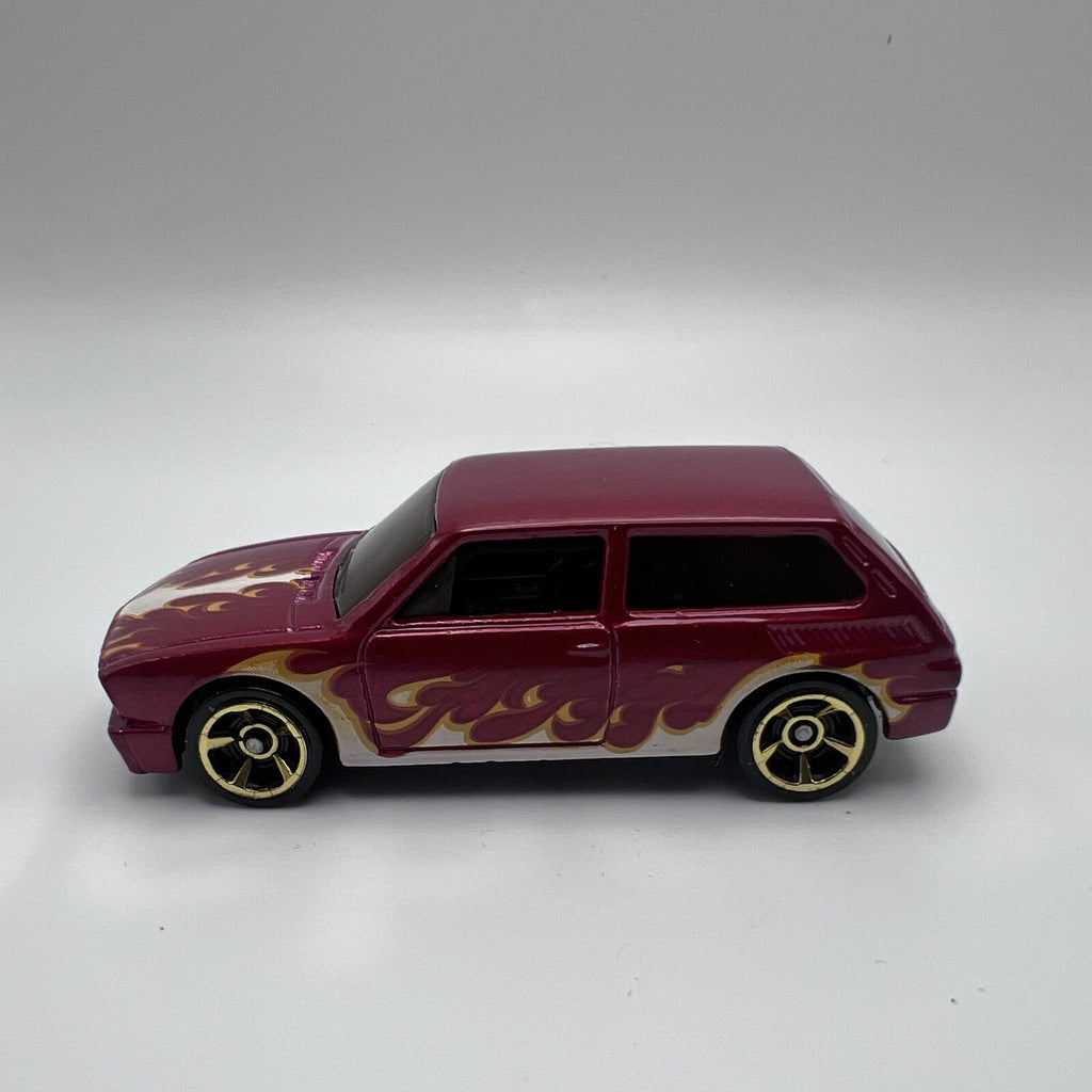 Hot Wheels Red Volkswagen Brasilia w/Flames 2012 Heat Fleet T9678 LOOSE