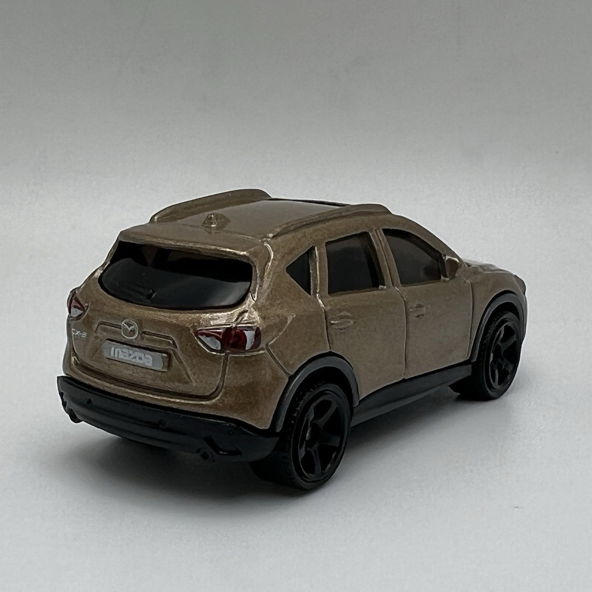 '16 Mazda CX-5 Matchbox 2023 1-100 Off Road #51 Metalflake Bronze 5SP 1:64 Loose