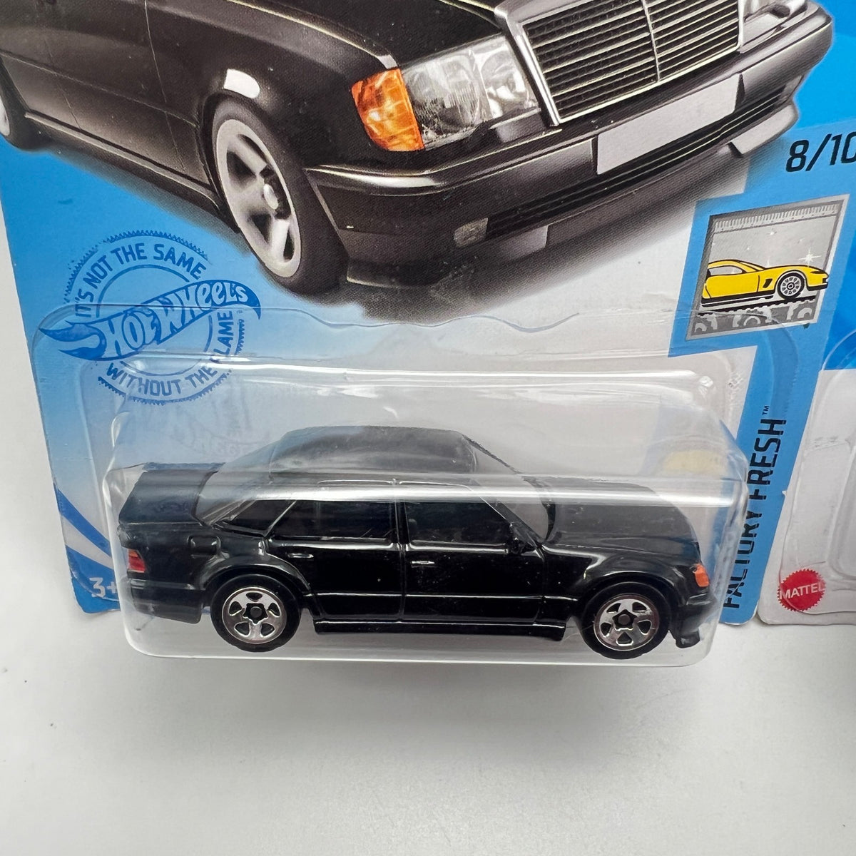 Hot Wheels Mercedes-Benz 500 E Lot of 2 Black 145/250 + Green 52/250