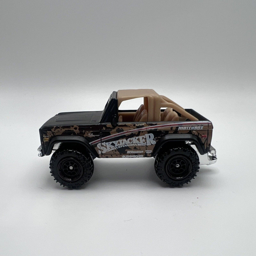 2024 Matchbox Ford Bronco 4x4 - Camo - Skyjacker Suspensions - Loose
