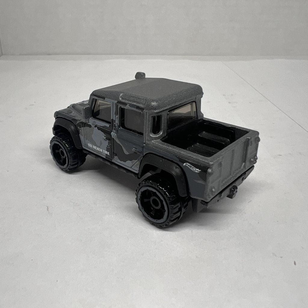 2018 Hot Wheels Loose Gray ‘15 Land Rover Defender Double Cab