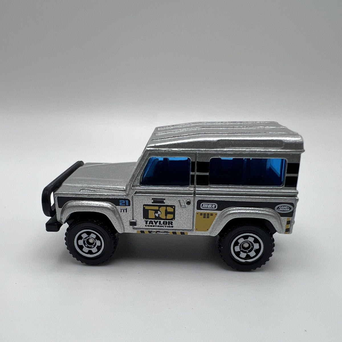 MATCHBOX METAL 2017  Land Rover 90  1:64 SCALE