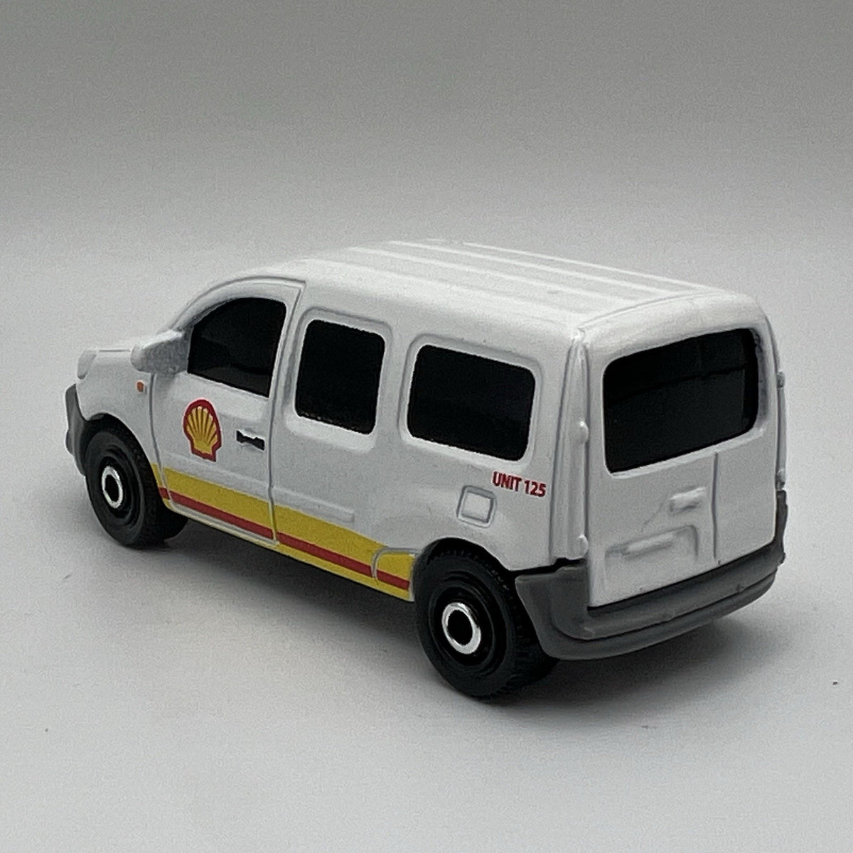 2018 18 Renault Kangoo Express Collectible 1/64 Scale Diecast Diorama Model