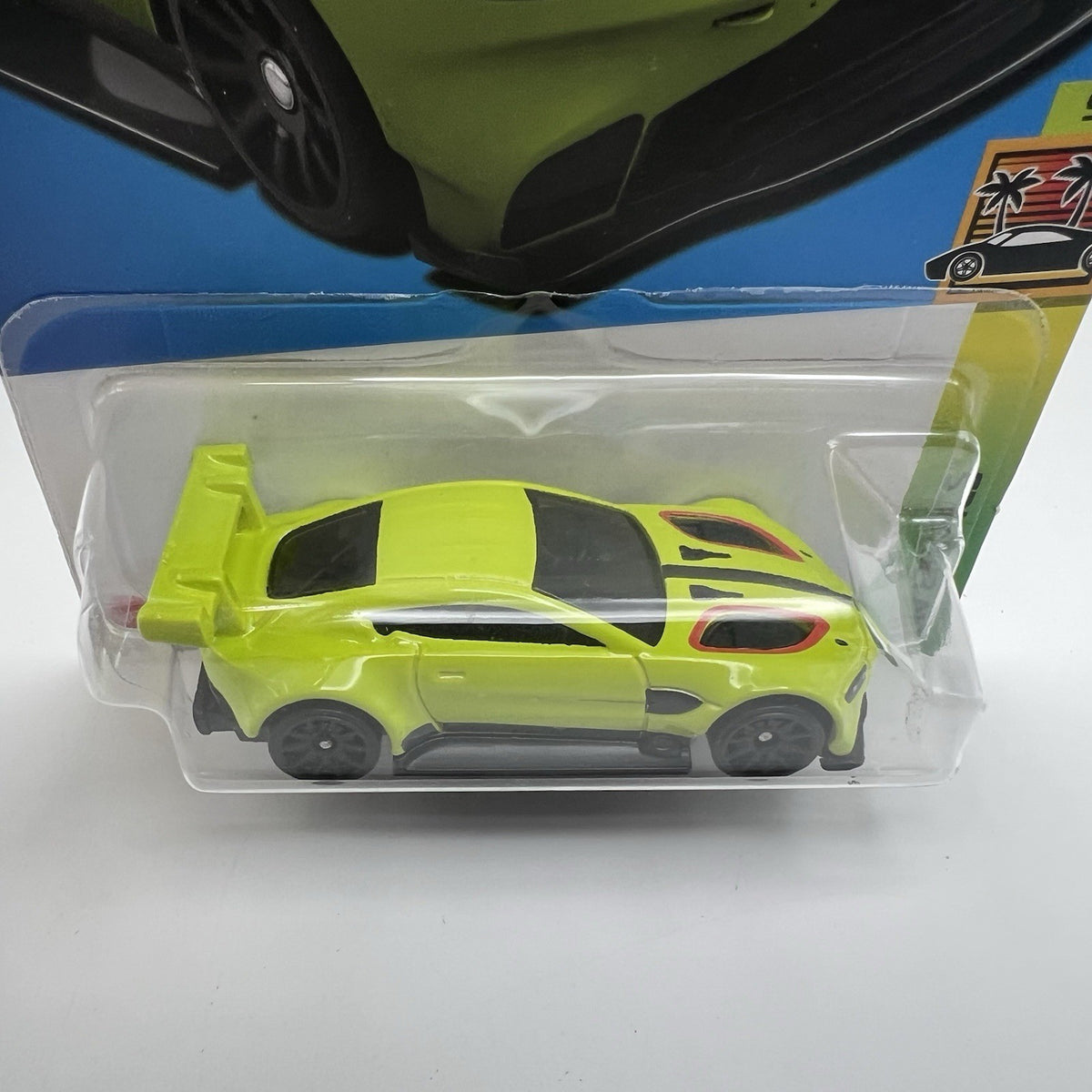 Hot Wheels Aston Martin Vantage GTE HW Exotics