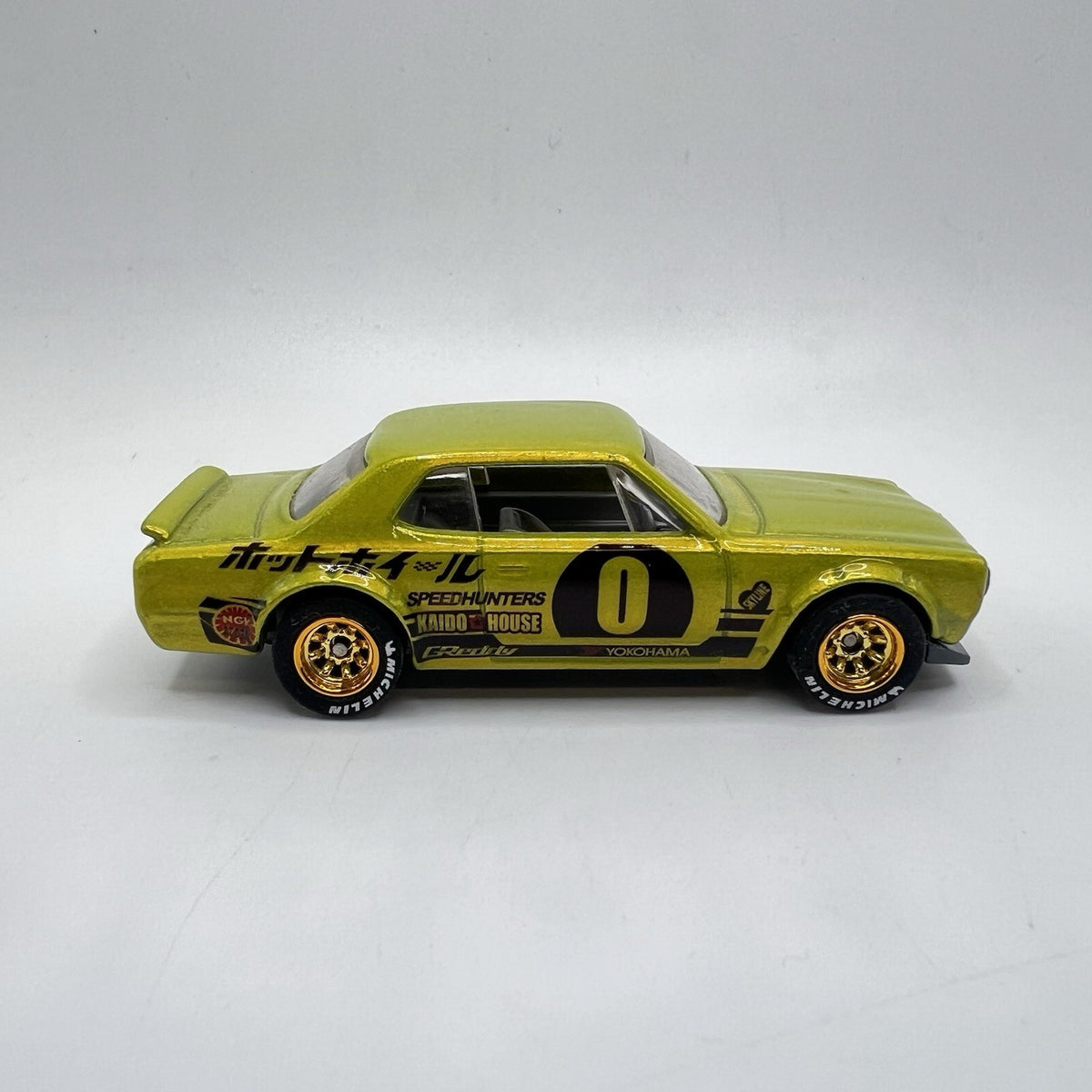 Hot Wheels Nissan Skyline H/T 2000 GT-X. Modified Custom