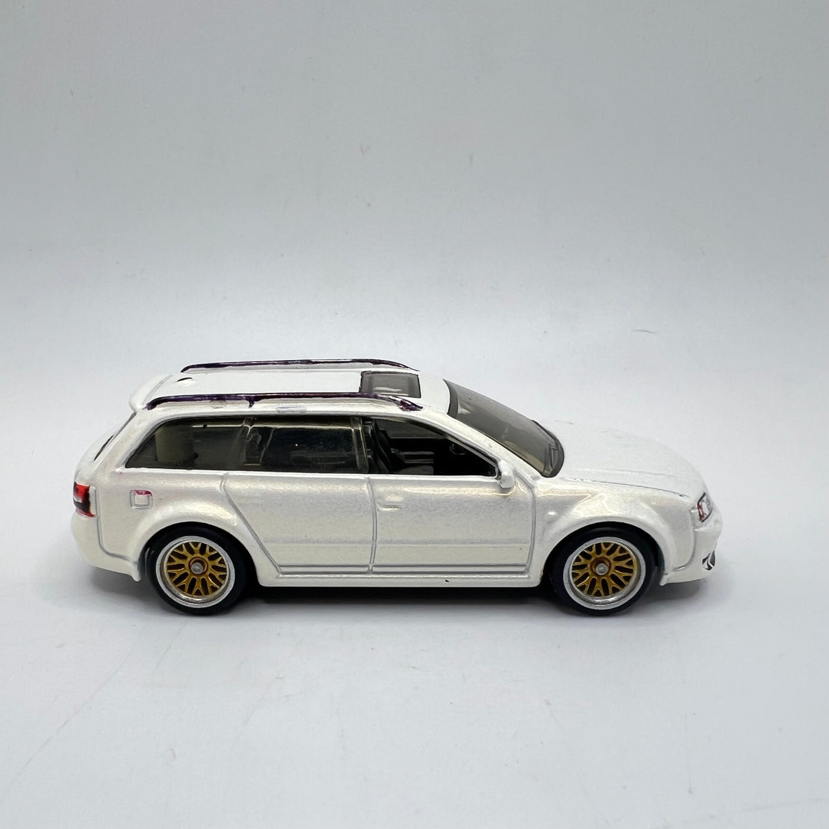 Matchbox 2004 Audi RS 6 Avant Pearl White Custom Real Riders LOOSE 1/64