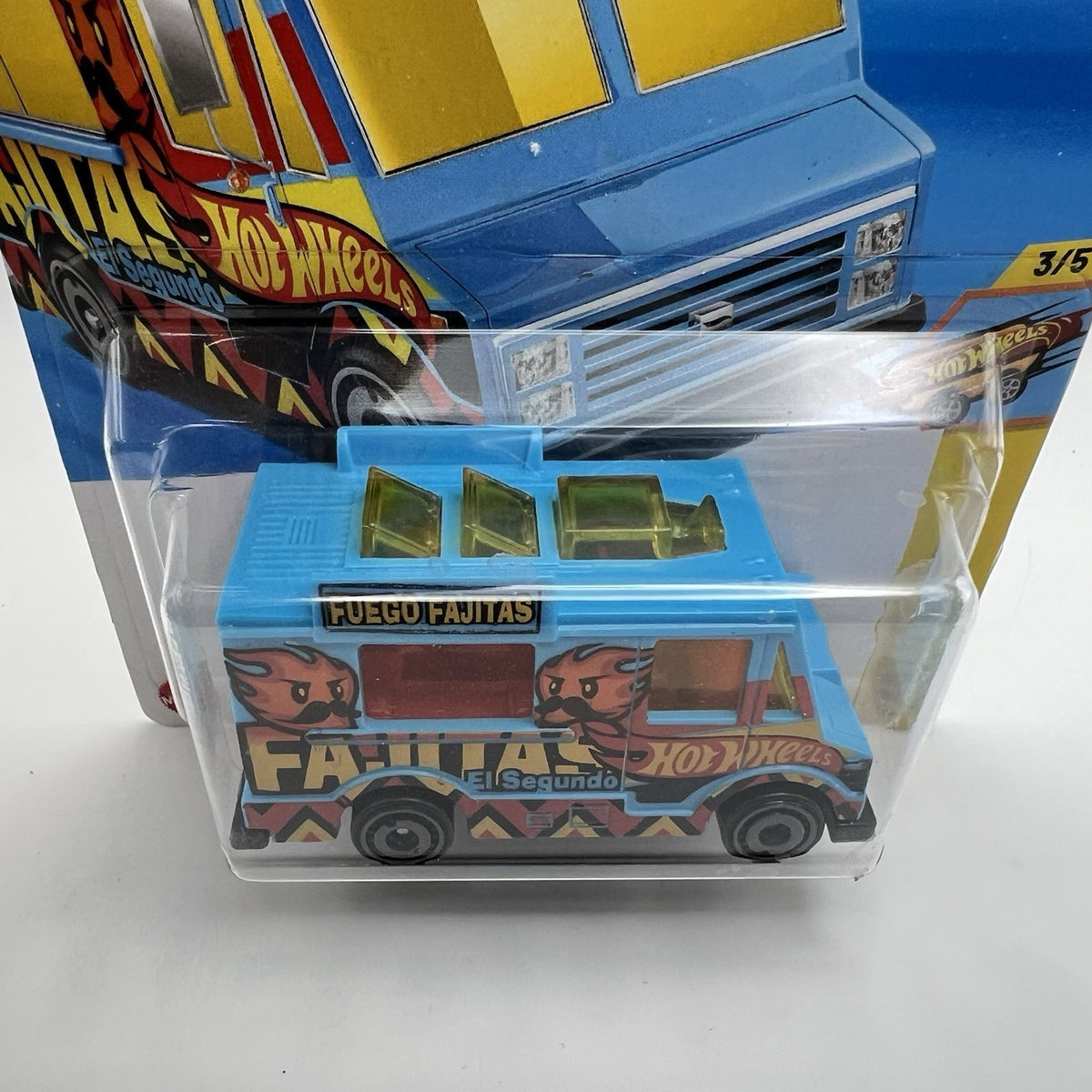 2025 Hot Wheels Fast Foodie 3/5 Blue Fuego Fajitas Quick Bite #149 Food Truck