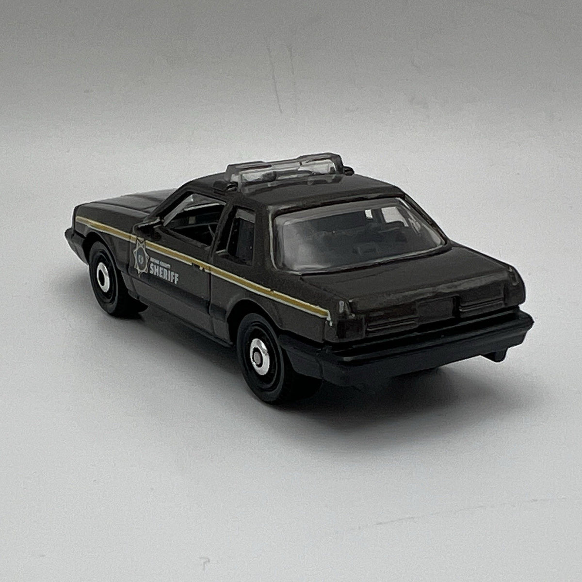 1993 93 Ford Mustang LX SSP Fox Collectible 1/64 Scale Diecast Diorama Model