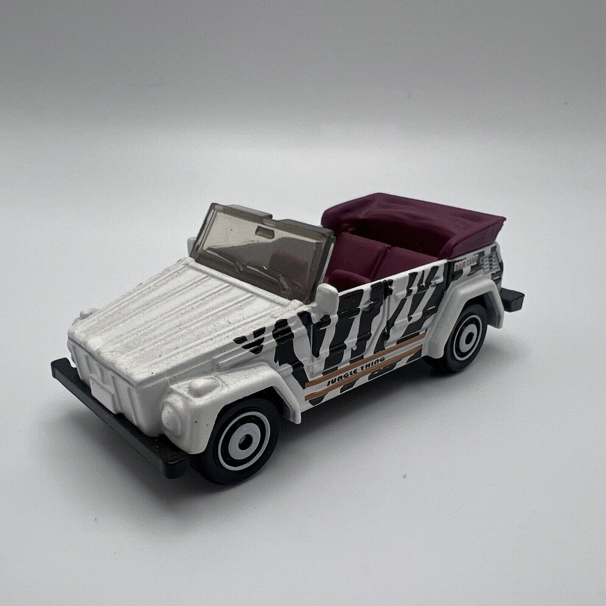Matchbox Jungle Explorers (2010) White Volkswagen Type 181 Toy Car 98/100 Loose