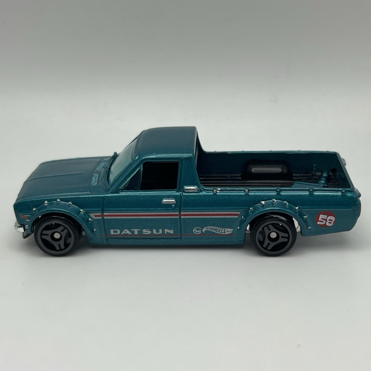 Hot Wheels 1975 Datsun Sunny Truck B120 HW Hot Trucks