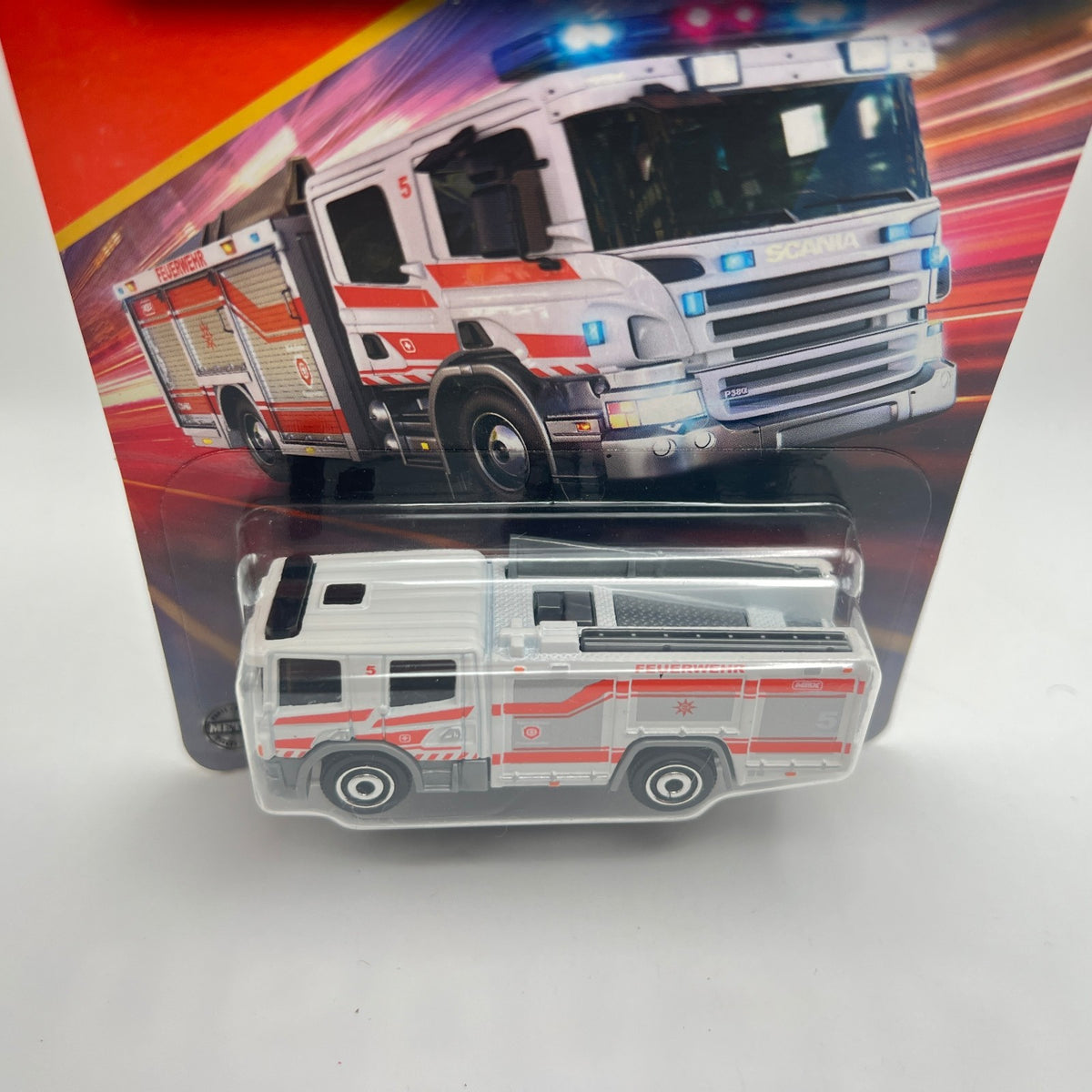 Matchbox Scania P 360 Fire Truck 16/125 White 1:64 Scale Diecast