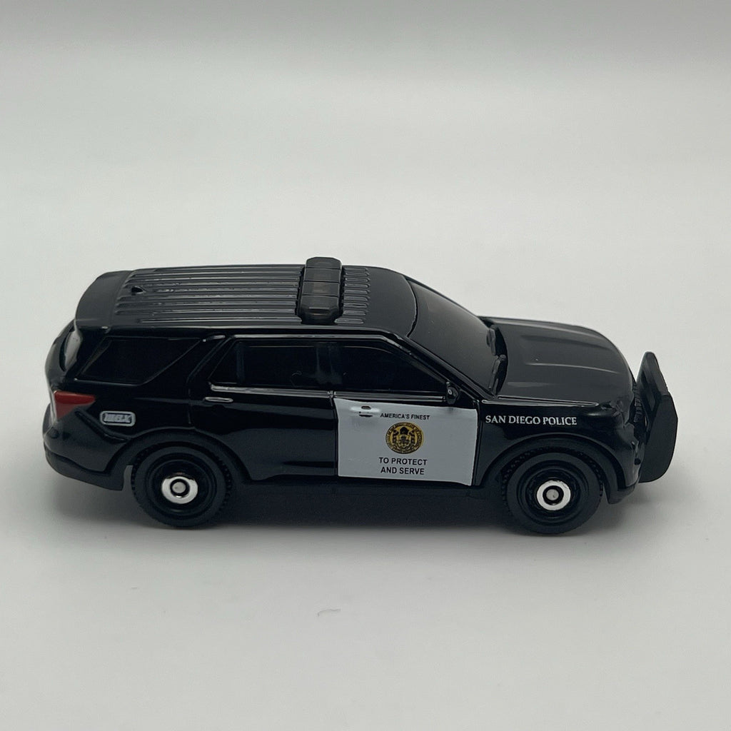 2023 FORD POLICE INTERCEPTOR UTILITY Diorama Collectible DieCast Car 1:64 LOOSE