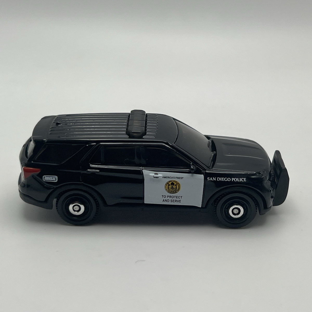 2023 FORD POLICE INTERCEPTOR UTILITY Diorama Collectible DieCast Car 1:64 LOOSE