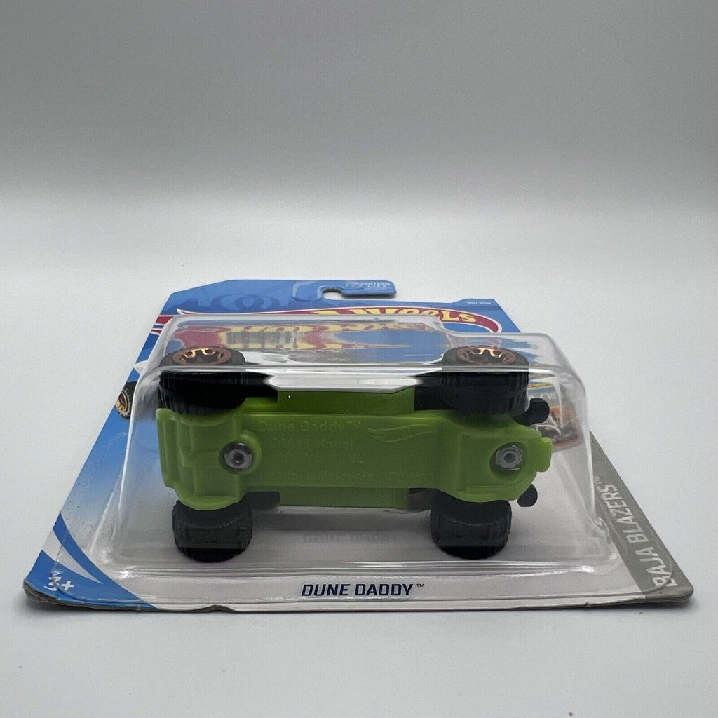 Hot Wheels 90/250 2019 Baja Blazers: Dune Daddy White 4/10
