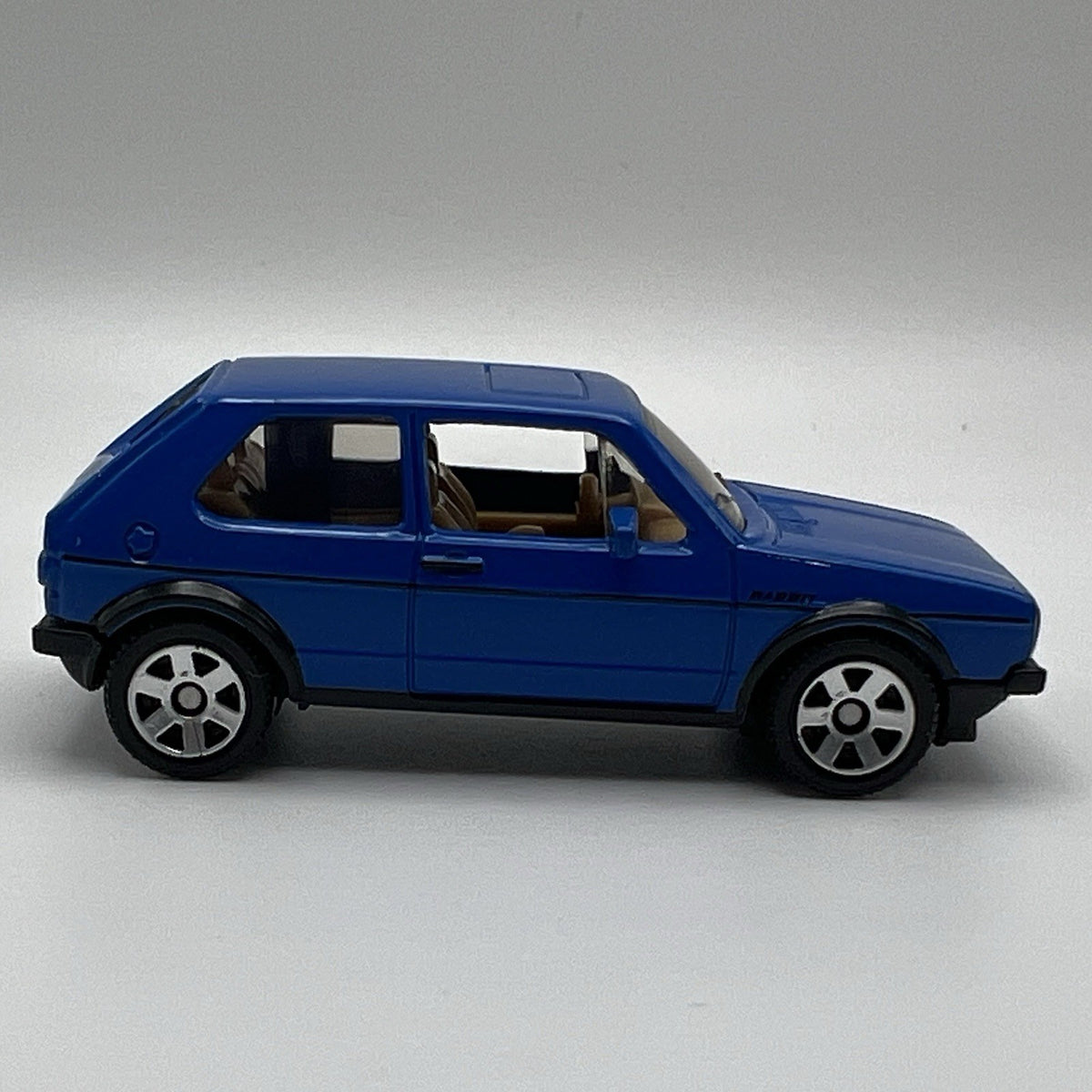 1976 VOLKSWAGEN GOLF GTI MK 1 Diorama Collectible DieCast Model Car 1:64 LOOSE